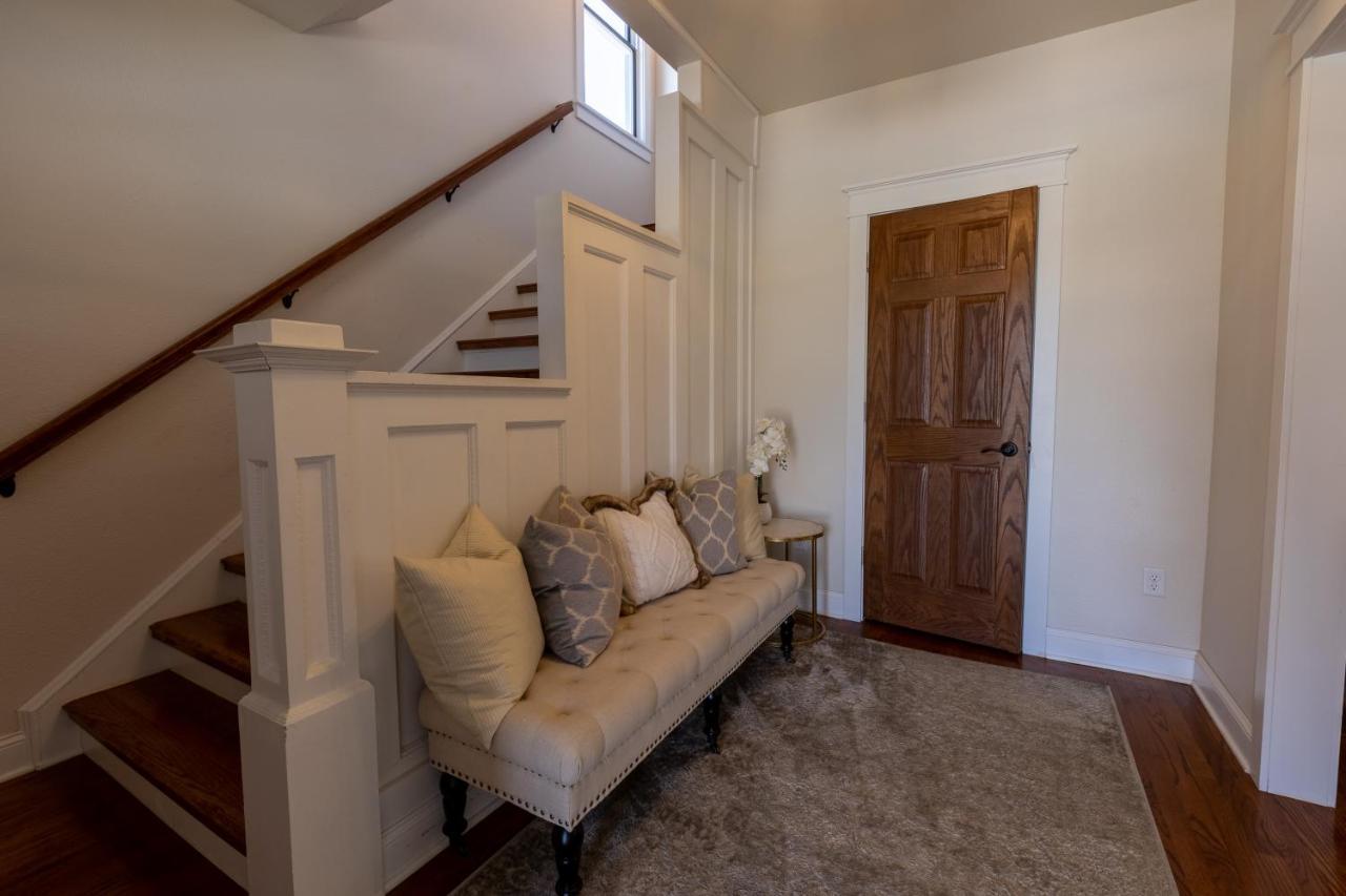 Luxury W/ Private Patio Mins Away From Dt Rc *